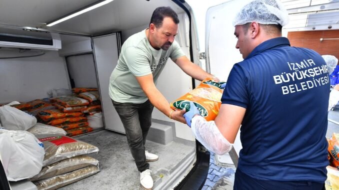 Muharrem Ayı Öncesinde İzmir’deki Cemevlerine Erzak Desteği