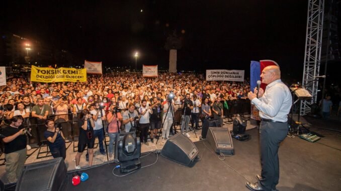 İzmir'de Asbestli Gemiye Karşı Mücadele Kitlesel Boyuta Taşındı