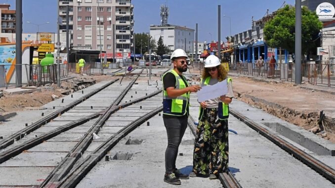 İzmir’in Yeni Mezun Şartı Türkiye’ye Örnek Oldu