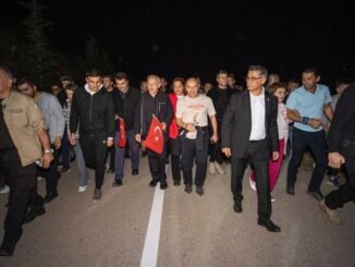 Kocatepe Zafer Yürüyüşü’nde Büyük Coşku - Merhaba İzmir