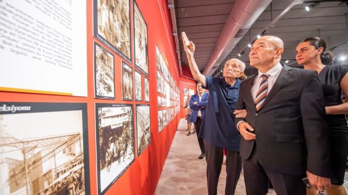 Başkan Soyer, ’İşgal’den Kurtuluşa Fotoğraf Sergisi’ni Açtı