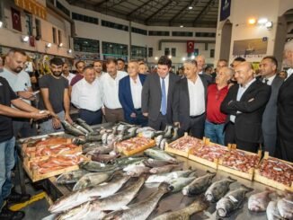 İzmirli Balıkçılar Yeni Av Sezonu İçin ’Vira Bismillah’ Dedi - Merhaba İzmir