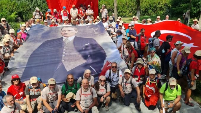 Zafer Yürüyüşü Kafilesi Adım Adım İzmir’e Yaklaşıyor
