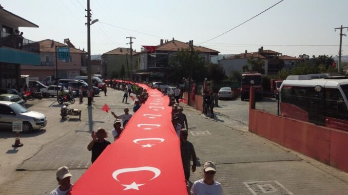 Zafer Yürüyüşü Kafilesi Alaşehir’de Coşkuyla Karşılandı