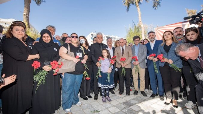 İzmir Depreminde Hayatını Kaybeden 117 Kişi Törenle aAnıldı