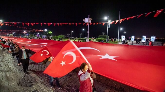 İzmir’de 29 Ekim Cumhuriyet Bayramı Kutlamaları Üç Gün Üç Gece Sürecek