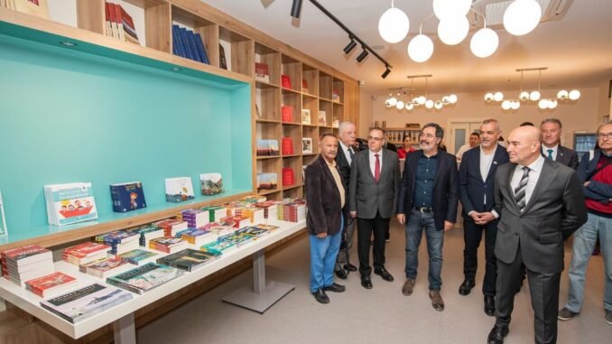 APİKAM Bünyesindeki Dört ’Kitap Kafe’ İzmirlilerin Hizmetine Sunuldu