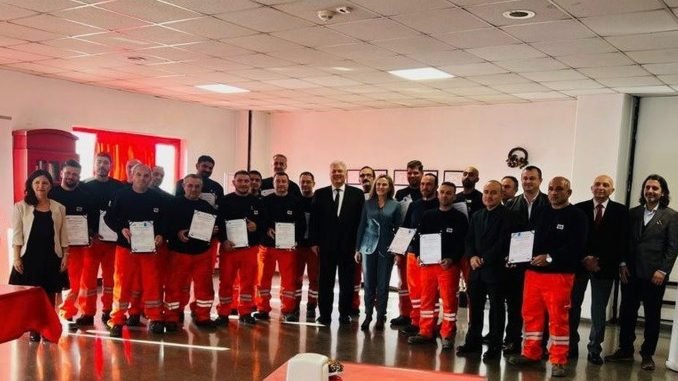 İzmir Metro’nun 26 Personeli Daha Yeterlilik Belgesini Aldı