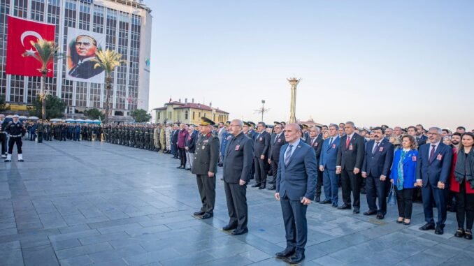 İzmir’de 09.05’te Zaman Durdu
