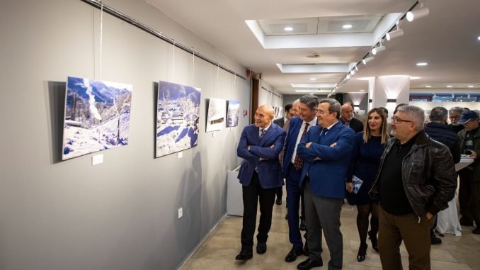 İzmir’de Kar Sesi Sergisi Açıldı