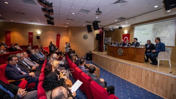 İzmir'de Sivil Toplum Örgütleri Buca Cezaevi Arazisi İçin Bir Araya Geldi