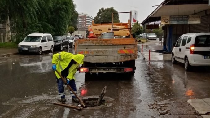 İzmir Yağmur Sınavından Başarıyla Geçti