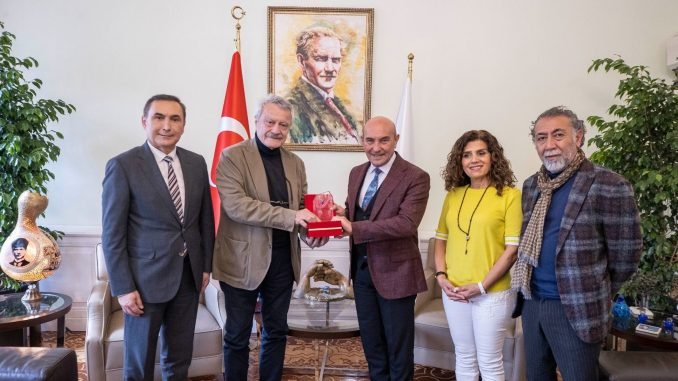 Soyer’e ’Barışa Ömür Boyu Emek Ödülü’
