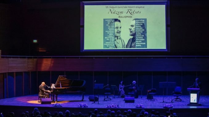 Nazım Hikmet ile Yannis Ritsos İzmir’de Şiir ve Şarkılarla Anıldı