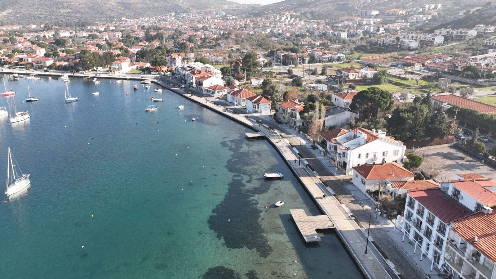 Turizm Cenneti Foça’nın Sahil Şeridi Baştan Aşağı Yeniledi (2)
