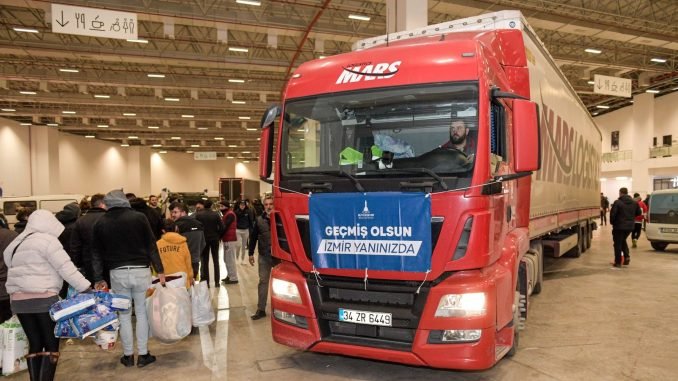 İzmir’den Başlatılan ’Umut Hareketi’ Umut Köprüsü Oldu