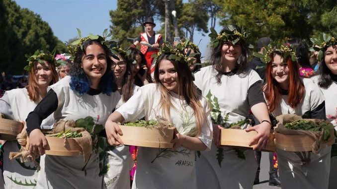 Alaçatı Ot Festivali’nin Bu Yıl Teması ’Yeniden Doğuş’