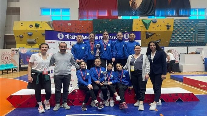 Bornovalı Cimnastikçiler Türkiye Şampiyonu