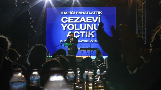 Buca'da Adnan Kahveci Caddesi Kesintisiz Ulaşıma Açıldı