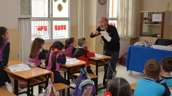 İZDO'dan Egekent İlkokulu Öğrencilerine Ağız ve Diş Sağlığı Eğitimi