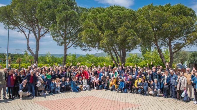 İzmir Gazeteciler Cemiyeti Bahara ‘Merhaba’ Dedi