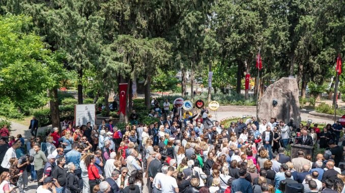 Zübeyde Hanım, Anneler Günü Nedeniyle İzmir’de Kabri Başında Anıldı