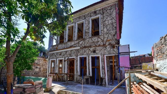 Basmane'de Tarihi 6 Yapının Restorasyonunun Yüzde 35’ini Tamamladı