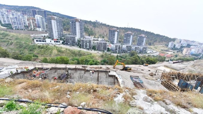 Çiğli’de ’Egeşehir Toplu Konut Projesi’ Hızla Yükseliyor