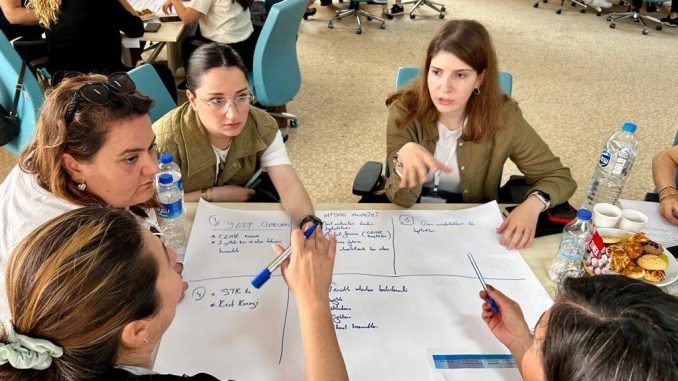İzmir'den 'Eşitlik Birimleri Çalıştayı'