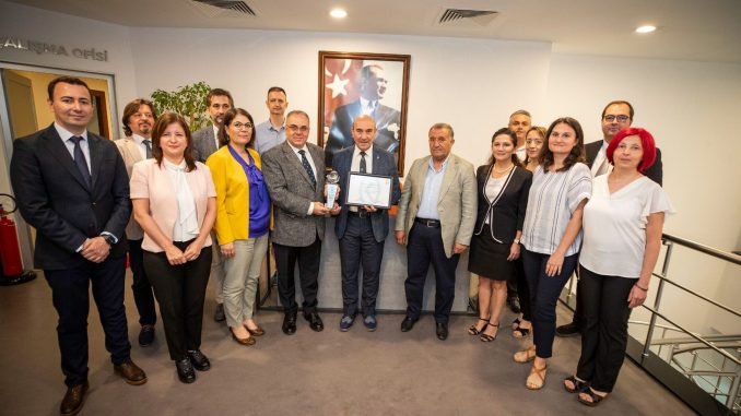 ESHOT'un Engelleri Kaldıran Projesine Özel Ödül