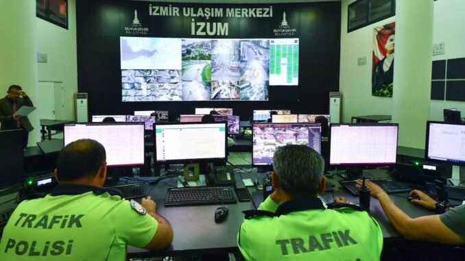İzmir'de 177 Noktada Kırmızı Işık İhlali Denetimi Yapılacak