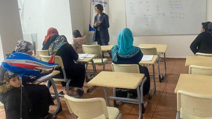 İzmir, Okuma-Yazma Seferberliği Başlattı