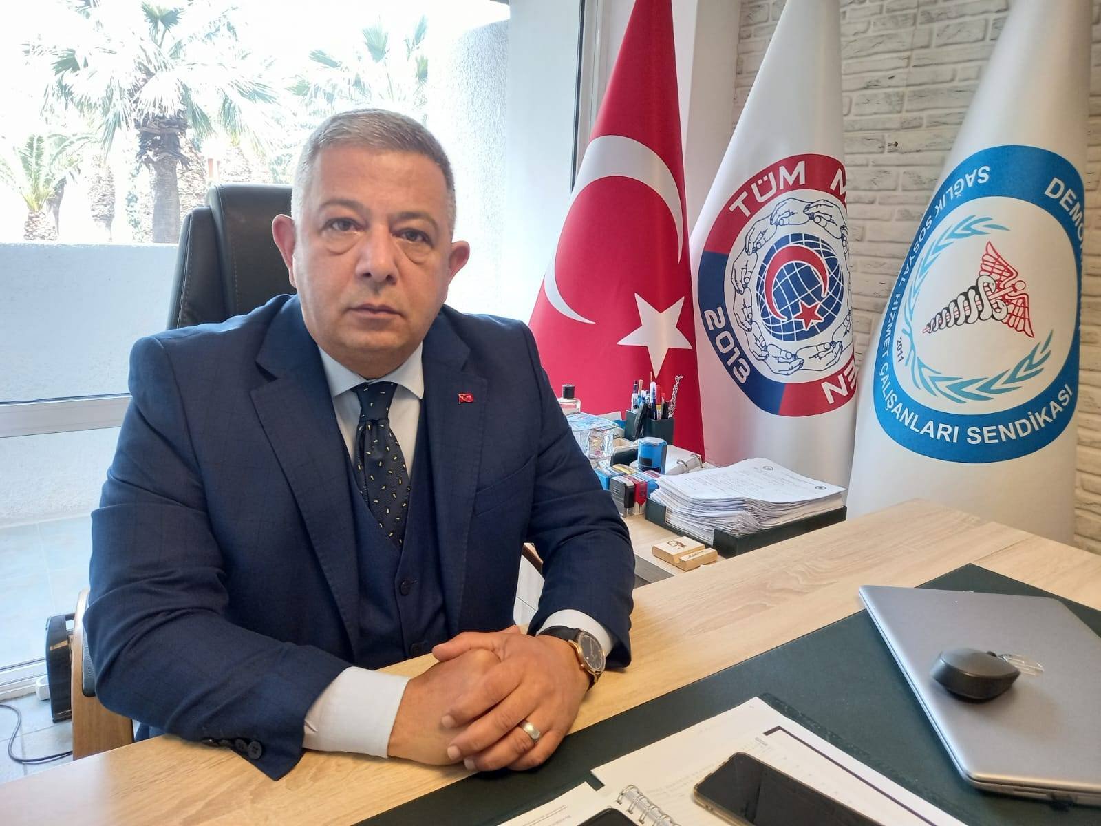 bayrakli-kent-hastanesi-icin-nobet-muafiyetili-hemsirelerin-isimlerini-bildiriyor-XOpWhSHc.jpeg