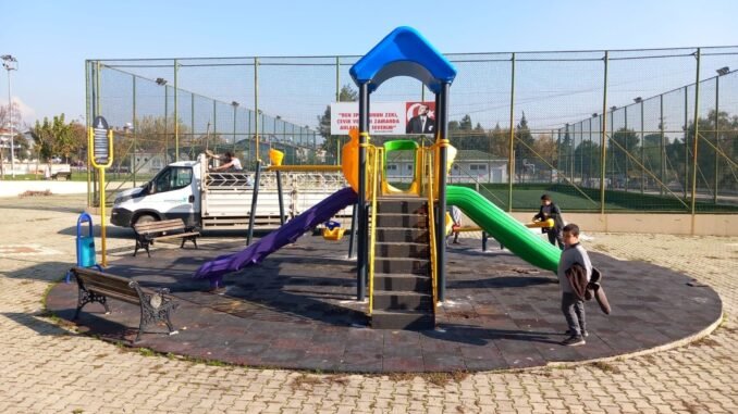 İzmir'de 34 Yeni Park, Çocukların Hizmetine Açıldı