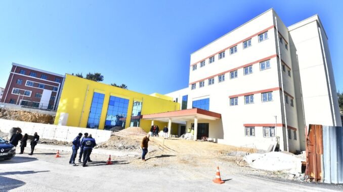 Uzundere Belediye Hizmet Binası Yüzde 90 Tamamlandı