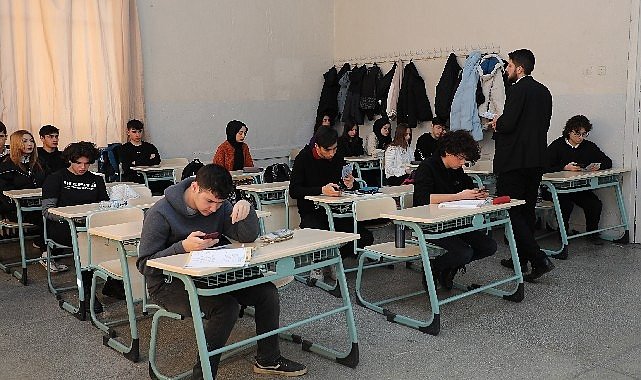 baskan-altaydan-universite-adaylarina-egitim-destegi-wfiXu8t8.jpg