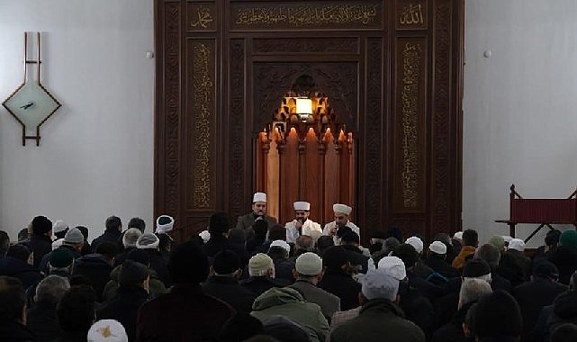 inegol-yeni-yila-sabah-namazi-bulusmasiyla-basladi-OBsidphx.jpg