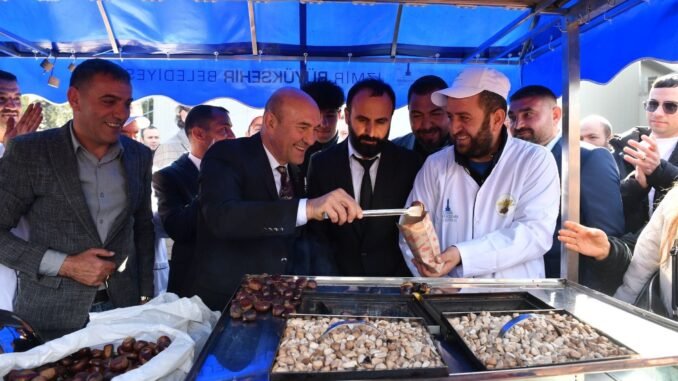 İzmir'de Romanların Stant Sevinci