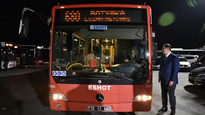 Başkan Tugay, ESHOT Personeliyle Bayramlaştı - Merhaba İzmir