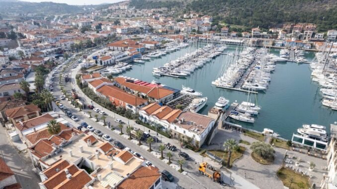 Çeşme'de Taşkın ve Koku Sorunu Çözülüyor