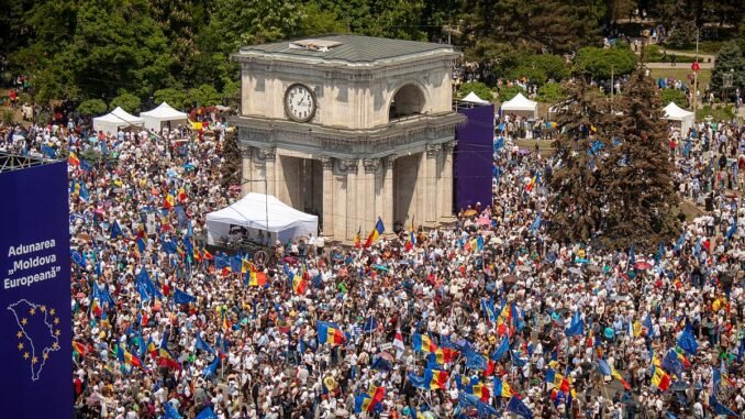 ab-adayi-moldova-referandumda-rusyanin-etkisini-onlemek-icin-harekete-gecti-Yx7EPqvE.jpg