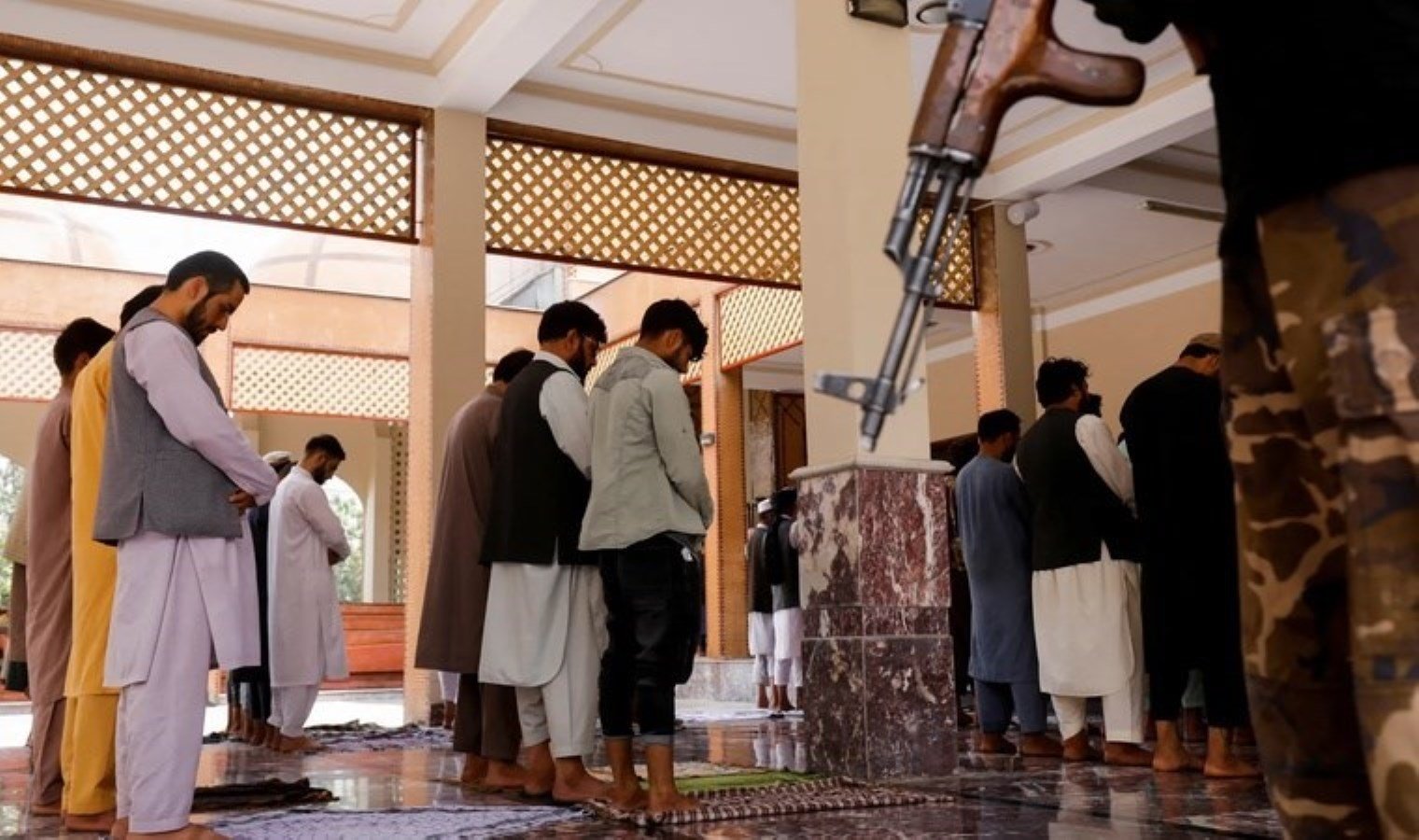 afganistanin-herat-kentinde-camiye-yonelik-silahli-saldiri-jk2URE3n.jpg