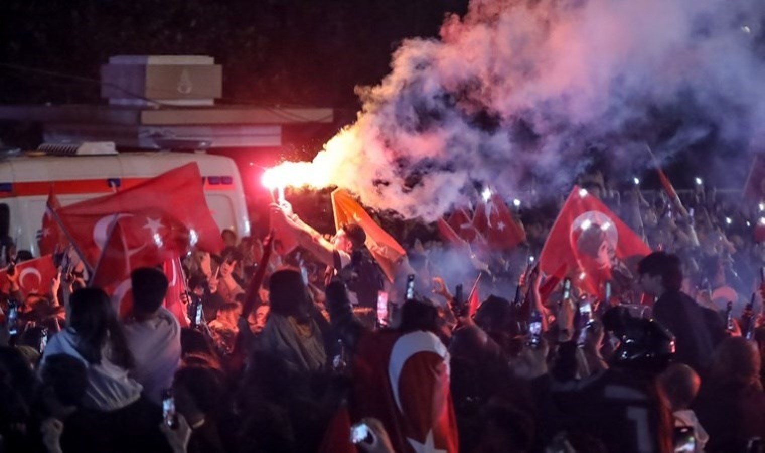 akpnin-yerel-secimlerde-aldigi-darbe-ve-siyasi-harita-degisimi-Bgr4aGF6.jpg