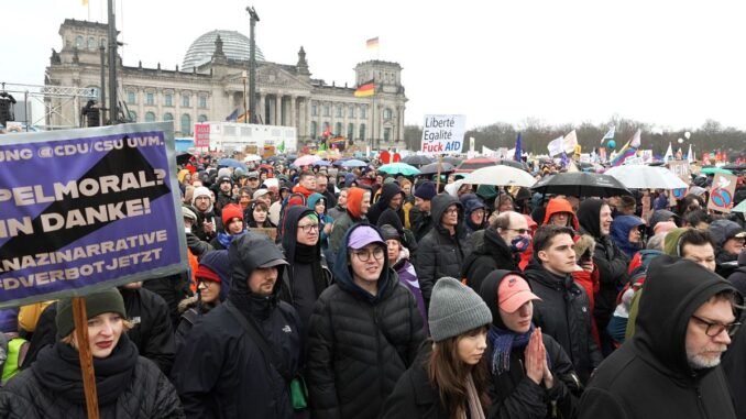 asiri-sag-afd-putin-propagandasi-iddialarini-umursamadi-VxQbcglP.jpg