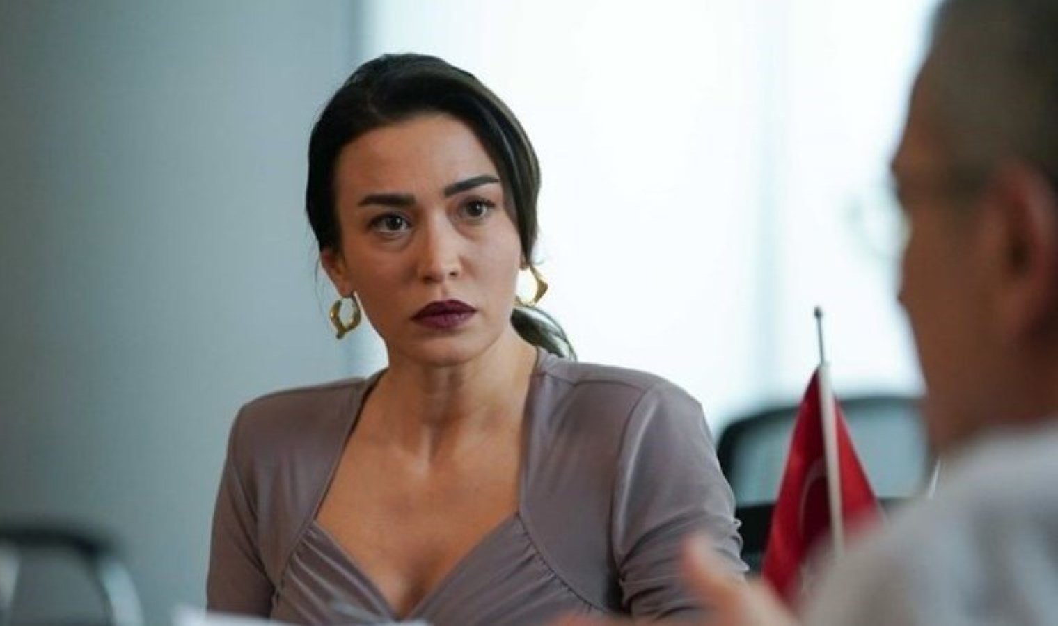 bahar-uyanmaya-hazir-misin-dizisinin-yeni-bolumunde-buyuk-surpriz-VZpDYIhI.jpg bahar-uyanmaya-hazir-misin-dizisinin-yeni-bolumunde-buyuk-surpriz-VZpDYIhI.jpg