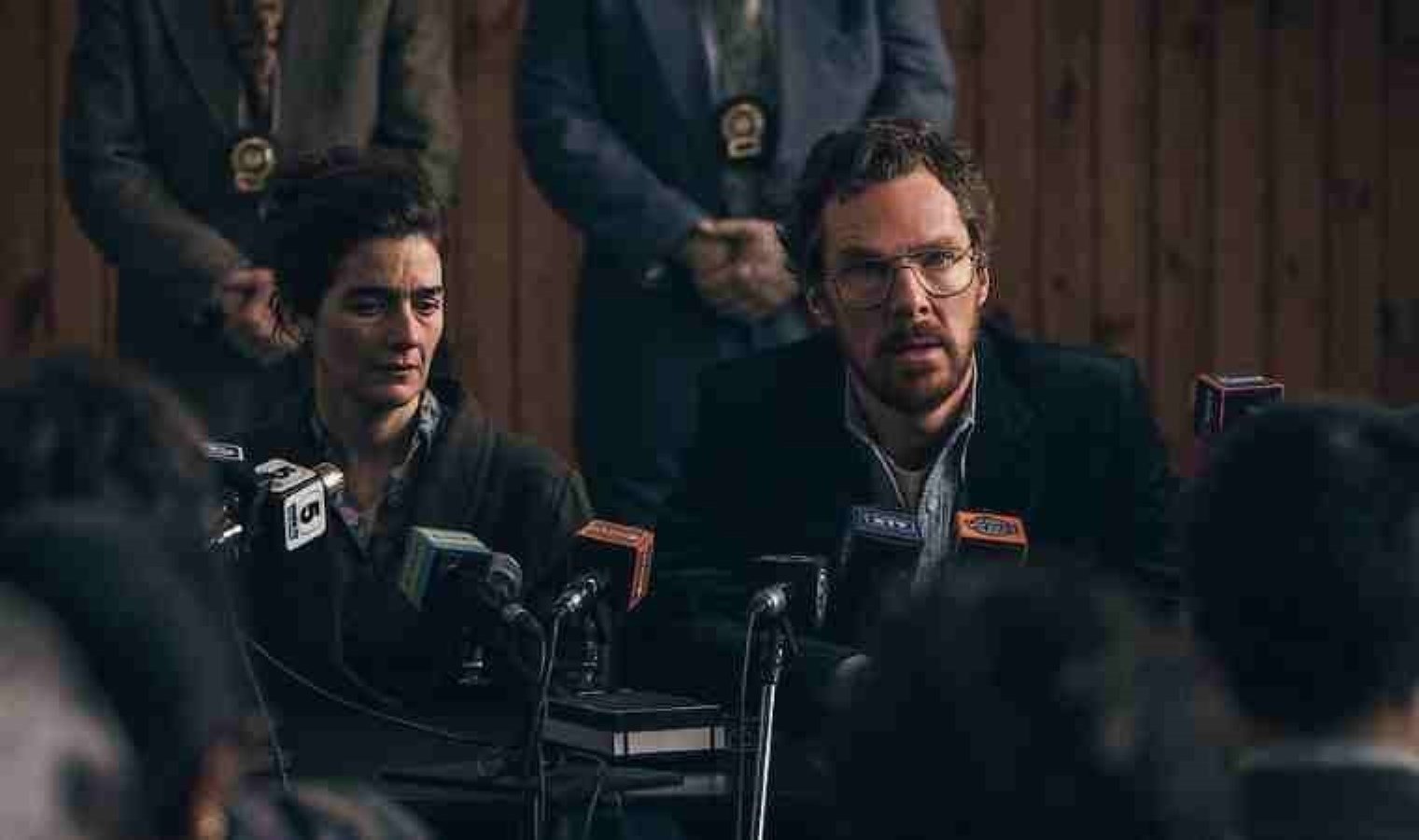 benedict-cumberbatch-ve-olivia-colman-the-roses-filminde-basrolde-aZcBNZgH.jpg