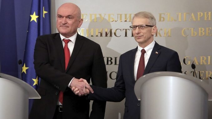 bulgar-secimleri-ukrayna-savasinda-nasil-bir-rol-oynayacak-j5BZV3D5.jpg