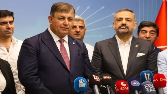 chp-izmir-buyuksehir-belediye-baskani-cemil-tugay-izmir-cumhuriyetin-kalesi-9m8bXZSO.jpg