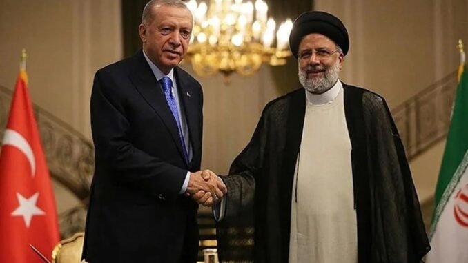 cumhurbaskani-erdogan-iran-cumhurbaskani-raisi-ile-telefon-gorusmesi-yapti-r8O6eBIE.jpg