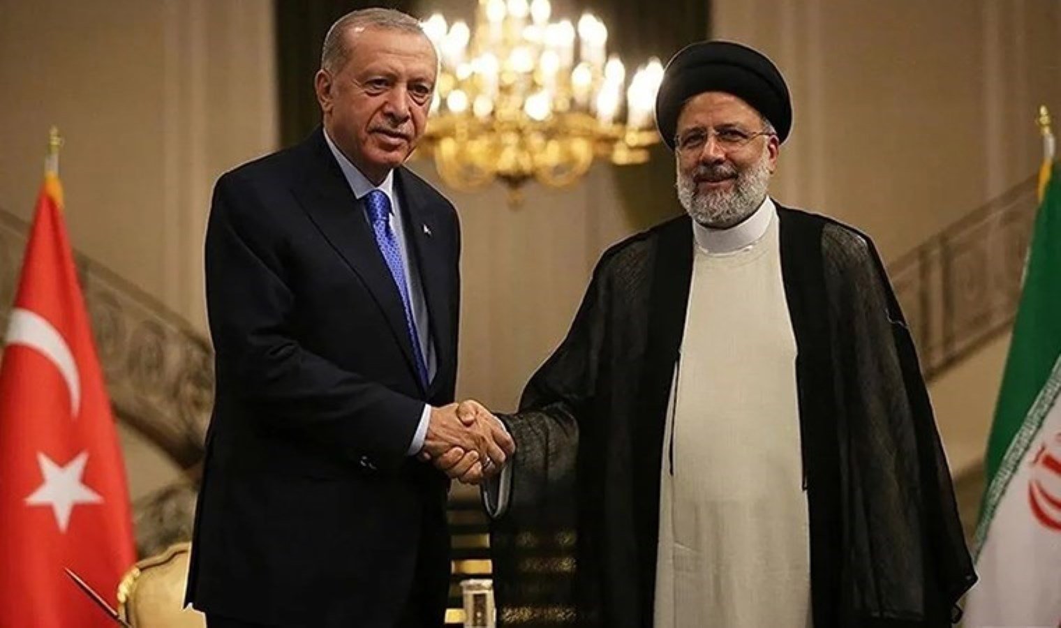 cumhurbaskani-erdogan-iran-cumhurbaskani-raisi-ile-telefon-gorusmesi-yapti-r8O6eBIE.jpg